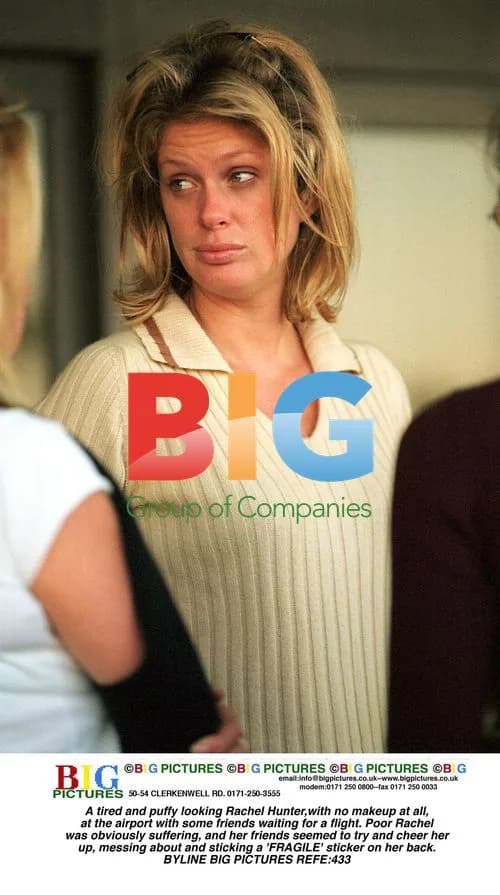 Rachel Hunter at Airport with Friends