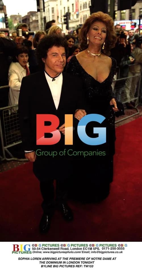 Sophia Loren Arrives at Notre Dame Premiere