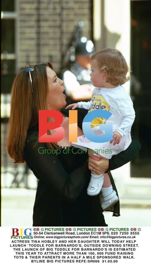Tina Hobley and Daughter Launch Toddle For Barnardo's