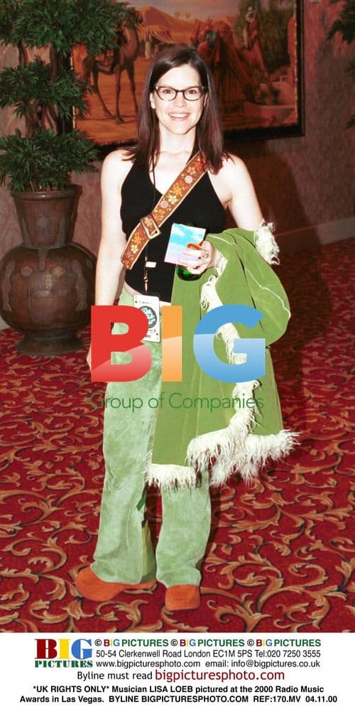 Lisa Loeb at 2000 Radio Music Awards