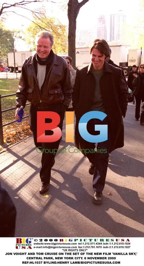 Voight and Cruise on set of Vanilla Sky