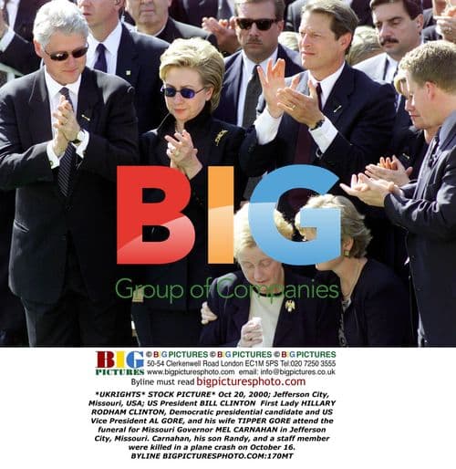 Clinton, Gore Attend Carnahan Funeral in Missouri