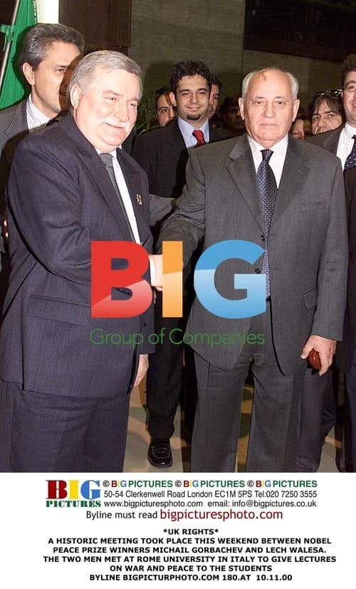 Gorbachev and Walesa Meet at Rome University