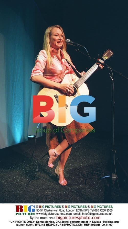 Jewel performs at InStyle 'Helping.org' launch event