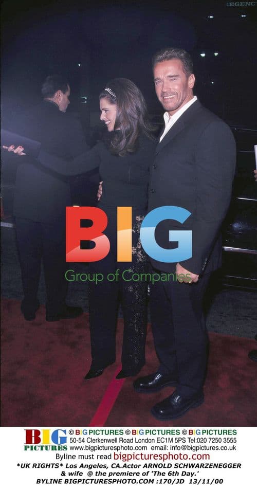Arnold Schwarzenegger & wife @ 'The 6th Day' premiere