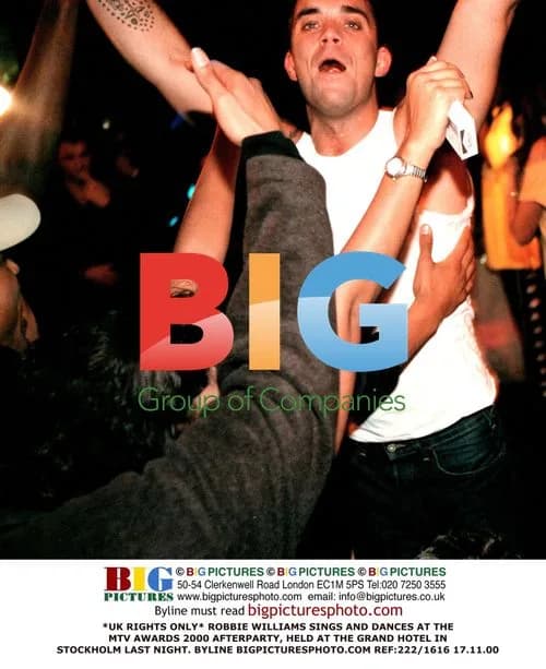 Robbie Williams at MTV Awards 2000 Afterparty