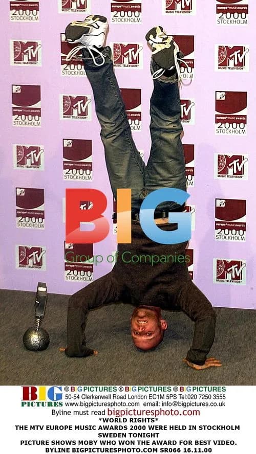 Moby Wins Best Video Award at MTV Europe Music Awards 2000