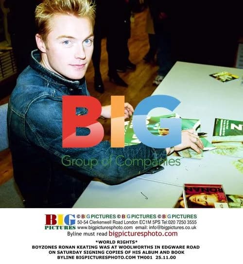 Ronan Keating Signs Album and Book