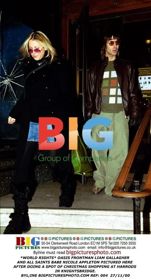 Liam Gallagher and Nicole Appleton Christmas Shopping