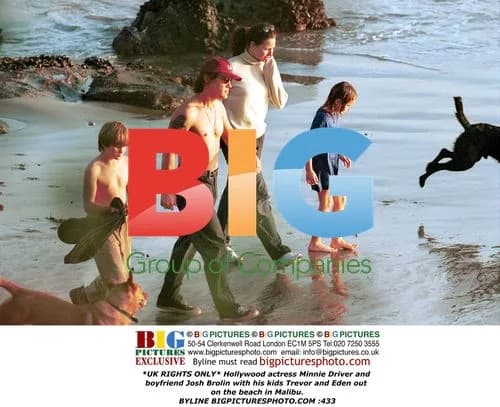 Minnie Driver & Josh Brolin's Beach Day