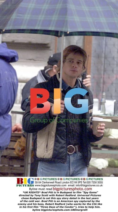 Brad Pitt and Robert Redford on "Spy Game" set in Budapest