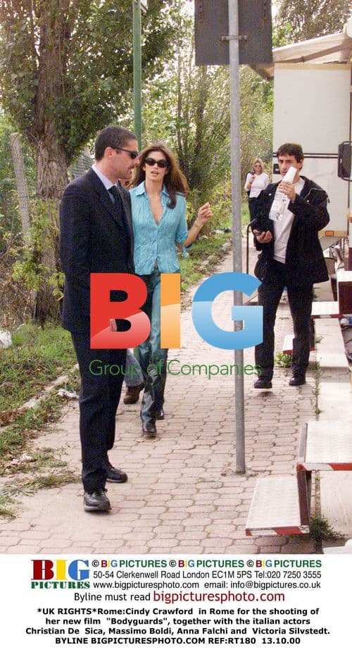 Cindy Crawford on set of "Bodyguards"