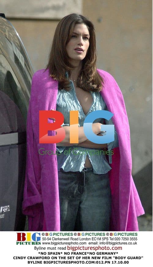 Cindy Crawford on set of "Body Guard"