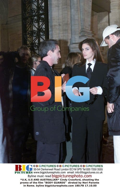 Cindy Crawford filming "BODY GUARDS" in Rome
