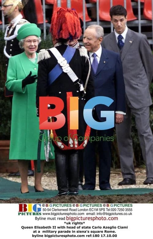 Queen Elisabeth II and Carlo Azeglio Ciami at military parade