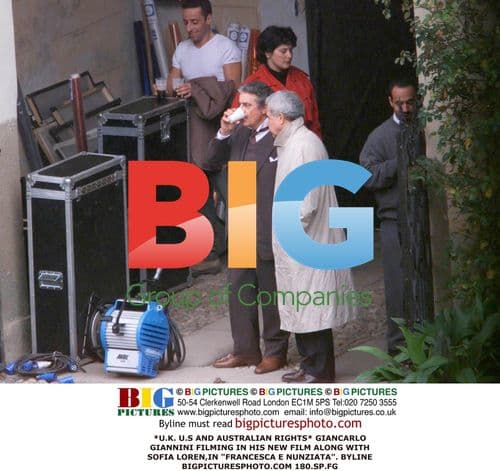 Giancarlo Giannini and Sofia Loren filming "Francesca e Nunziata"