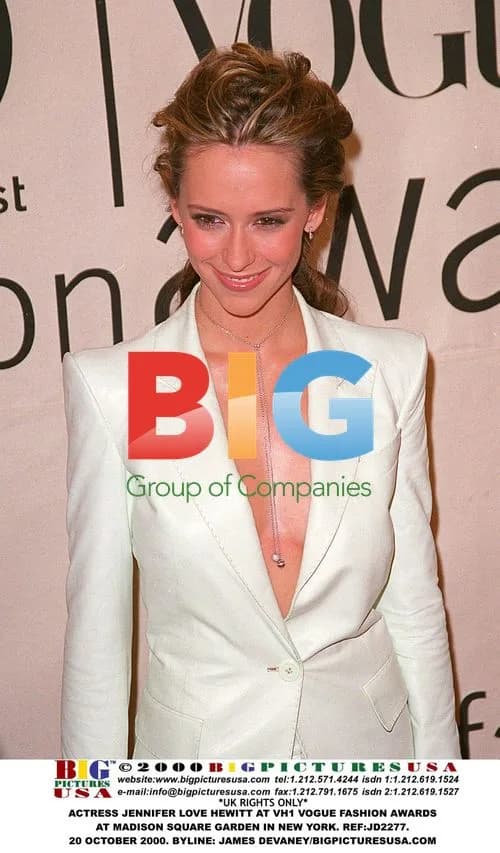 Jennifer Love Hewitt at VH1 Vogue Fashion Awards