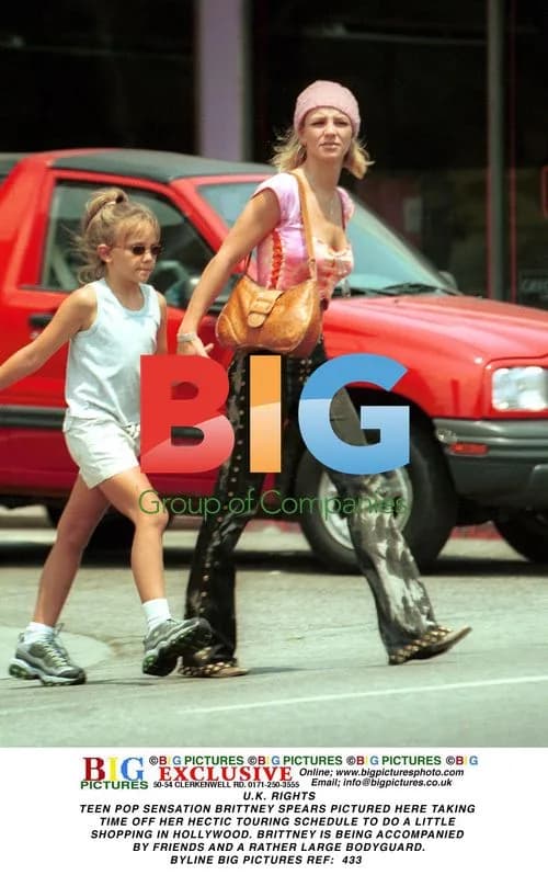 Brittney Spears Shopping in Hollywood