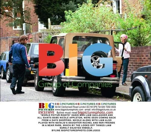Liam Gallagher and Nicole Appleton Shopping