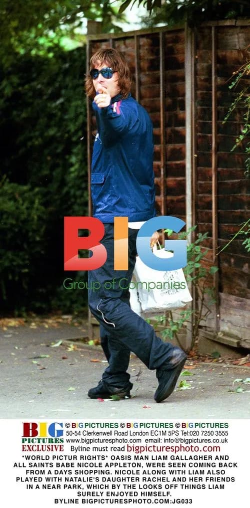 Liam Gallagher and Nicole Appleton Spotted Shopping