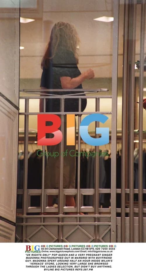 Madonna Shopping Pregnant in Madrid