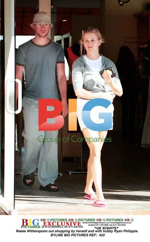 Reese Witherspoon shopping with Ryan Philippe