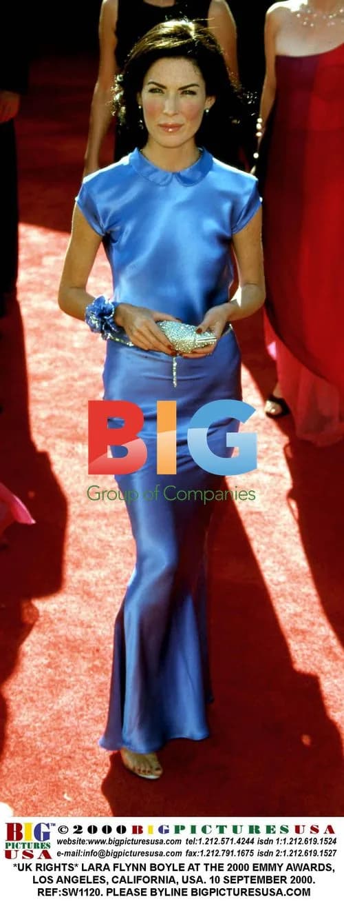 Lara Flynn Boyle at 2000 Emmy Awards