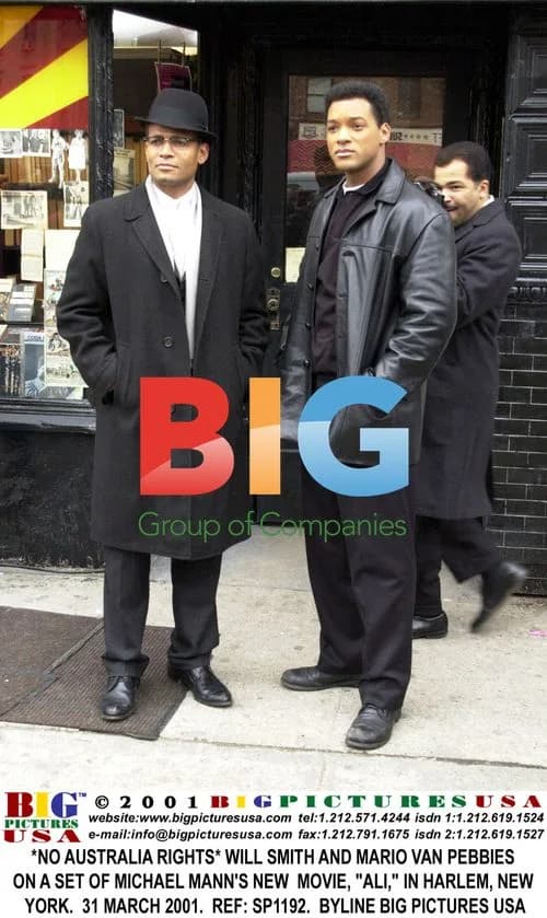 Will Smith and Mario Van Peebles on "Ali" set