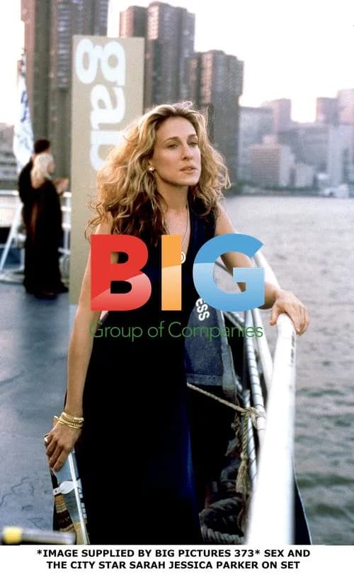 Sarah Jessica Parker on Set of Sex and the City