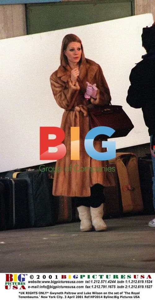Gwyneth Paltrow and Luke Wilson on The Royal Tenenbaums set