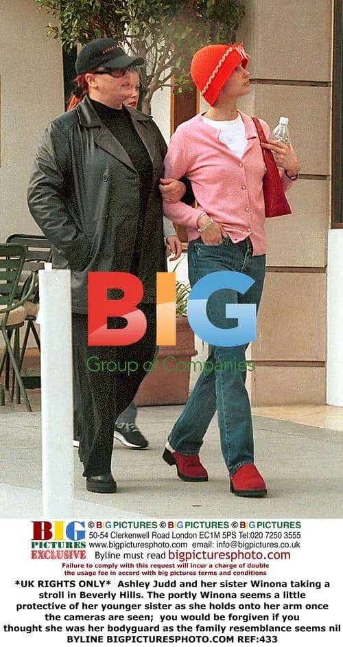 Ashley Judd and Winona stroll in Beverly Hills