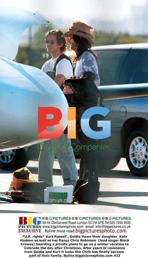 Kurt Russell, Goldie Hawn Family Travel to Colorado