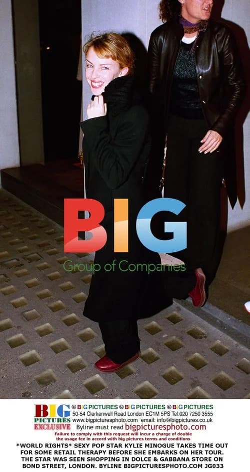 Kylie Minogue Goes Shopping in London