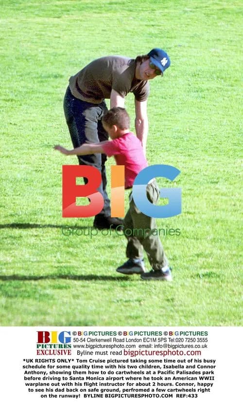 Tom Cruise spends time with children at park