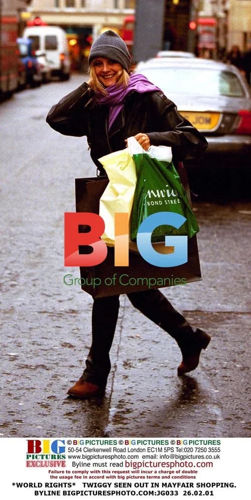 Twiggy Shopping in Mayfair