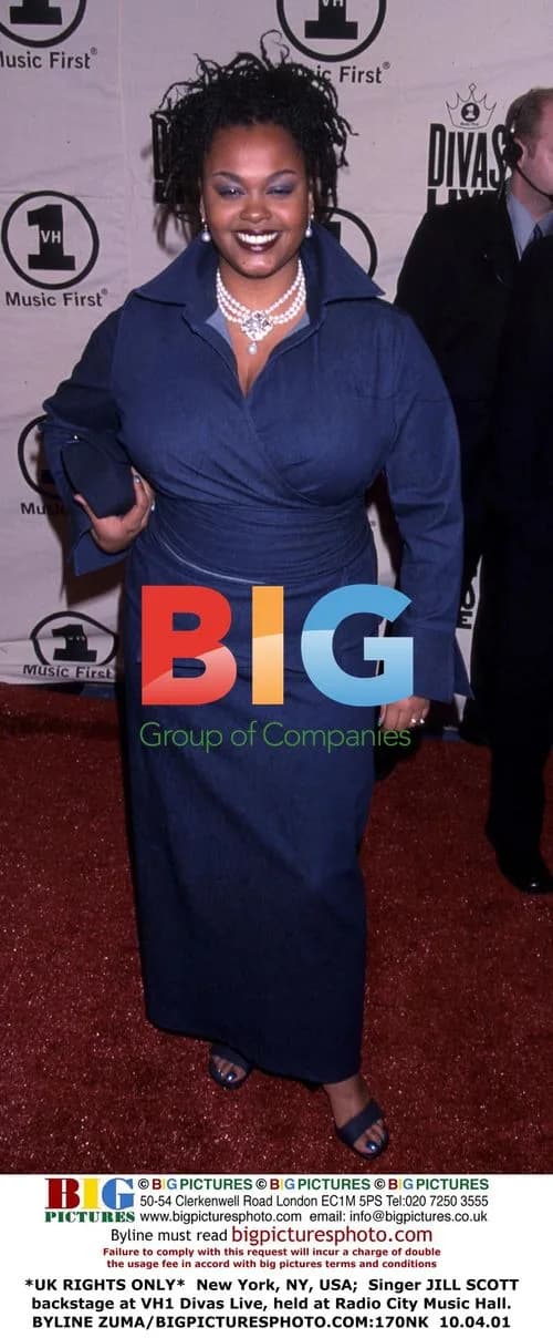Jill Scott backstage at VH1 Divas Live