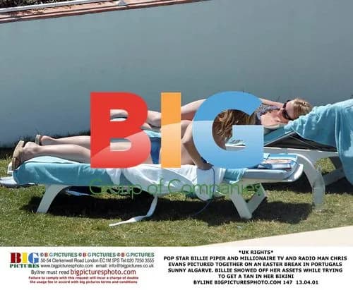 Billie Piper and Chris Evans in Portugal
