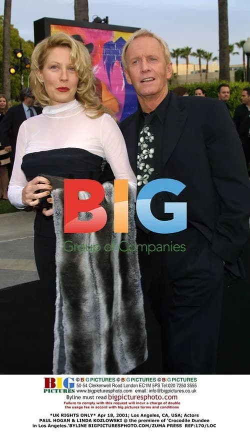 Paul Hogan and Linda Kozlowski at 'Crocodile Dundee' Premiere
