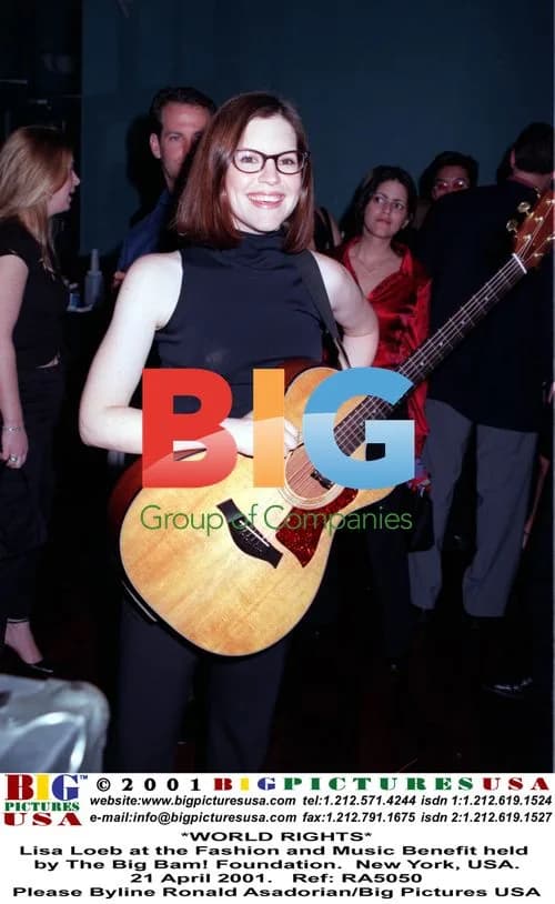 Lisa Loeb at Fashion and Music Benefit