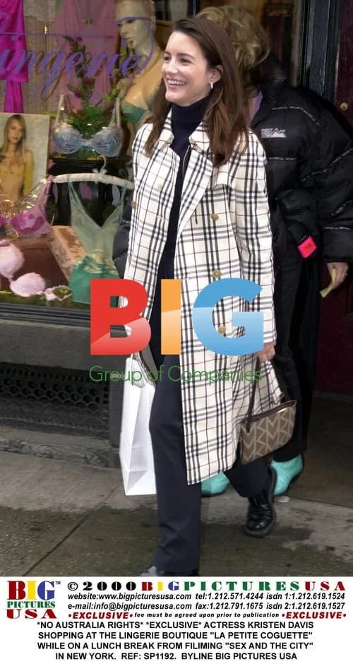 Kristen Davis Shopping