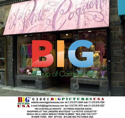 Kristen Davis Shopping at Lingerie Boutique