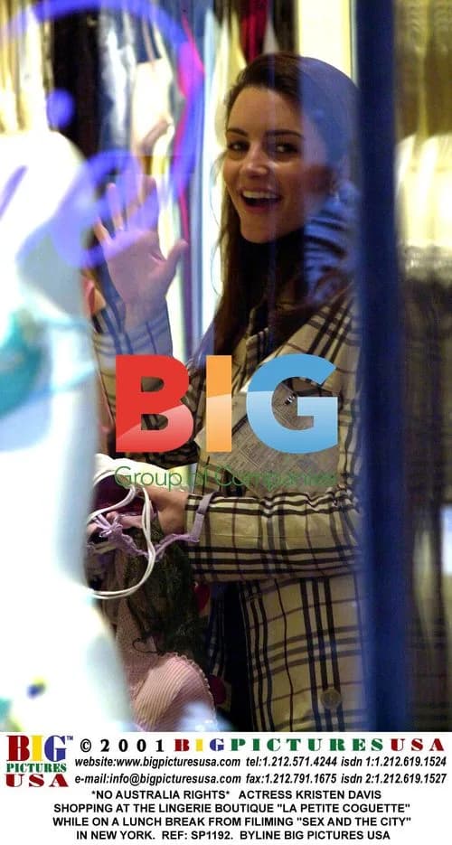 Kristen Davis Shopping in NYC