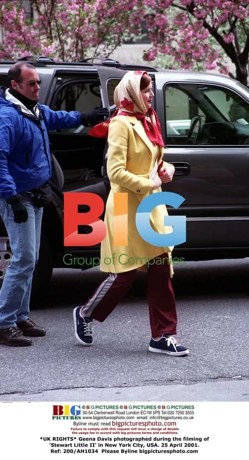 Geena Davis on set of 'Stewart Little II'