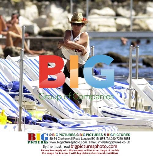 Natalie Imbruglia Sunbathing in France