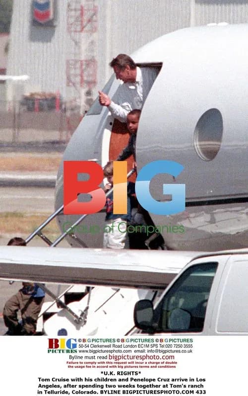 Tom Cruise and family arrive in LA