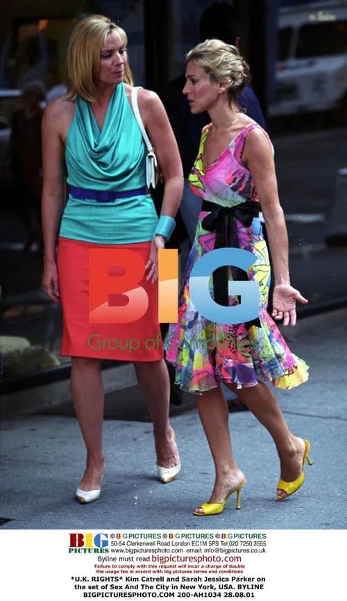 Kim Catrell and Sarah Jessica Parker on Sex And The City set