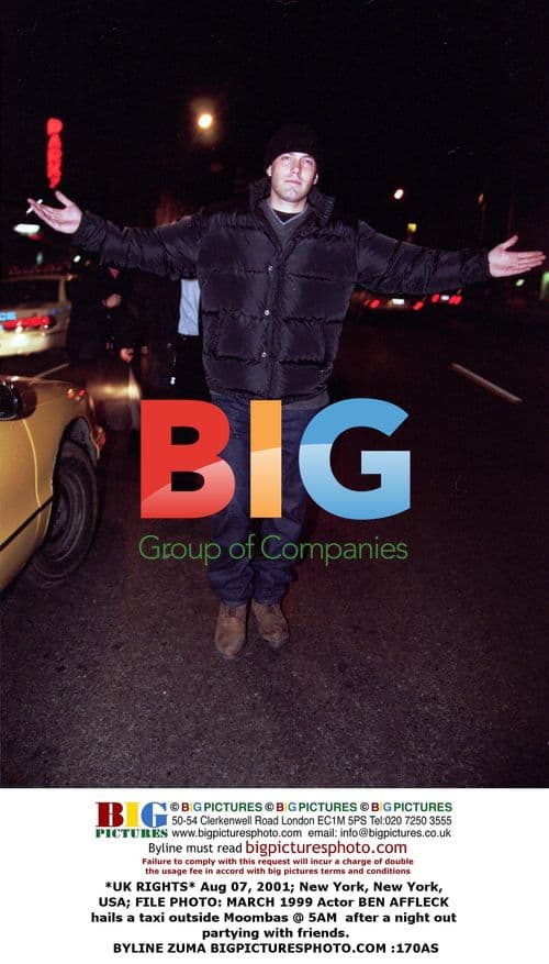 Ben Affleck Hails Taxi After Partying