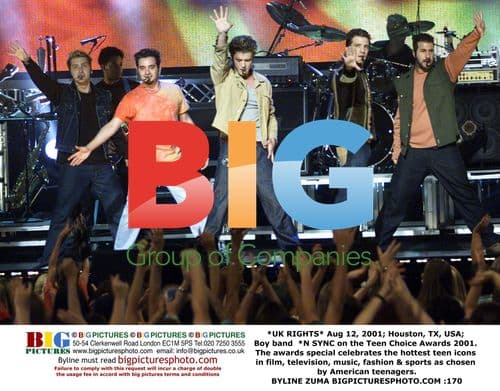 *N SYNC at Teen Choice Awards 2001