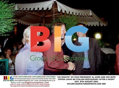 Al Gore and Tipper Leave Italian Restaurant in Italy