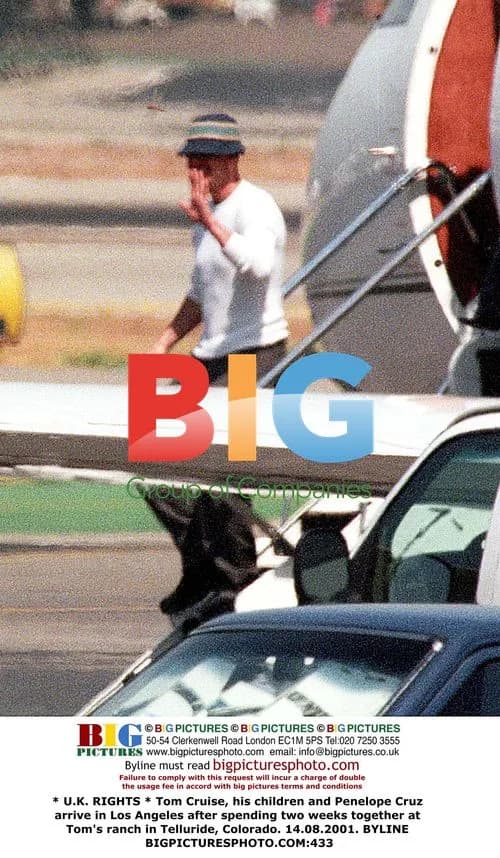 Tom Cruise and family arrive in LA